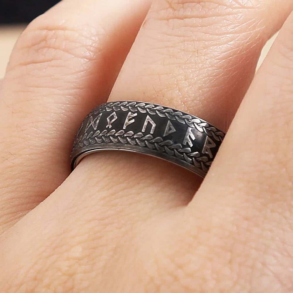Vintage Viking Rune Ring – 316L Stainless Steel Norse Amulet (Unisex)