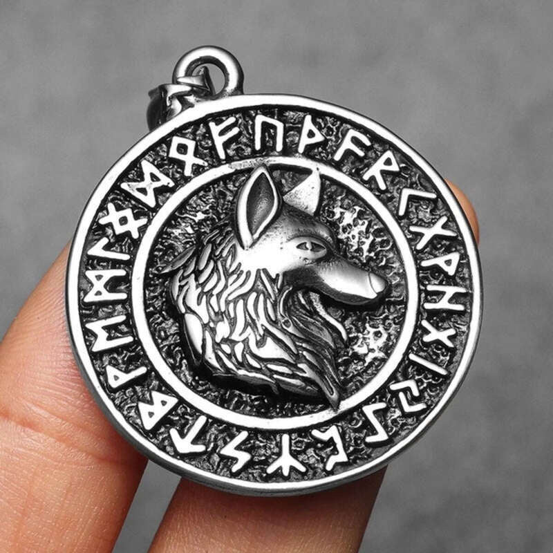 Viking Wolf Head Pendant Necklace – 316L Stainless Steel Norse Rune Amulet
