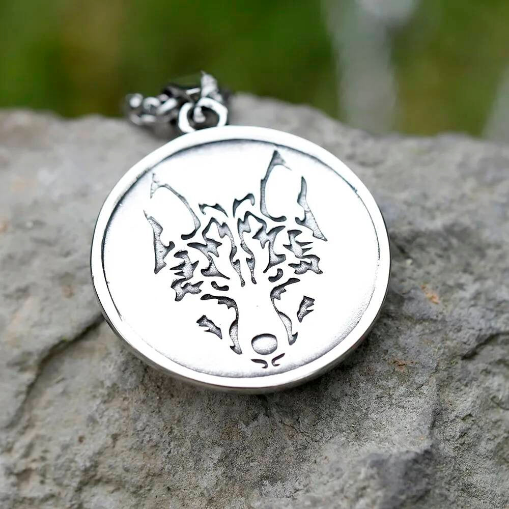 Howling Wolf Moon Pendant Necklace – Vintage Viking Stainless Steel Totem Jewelry