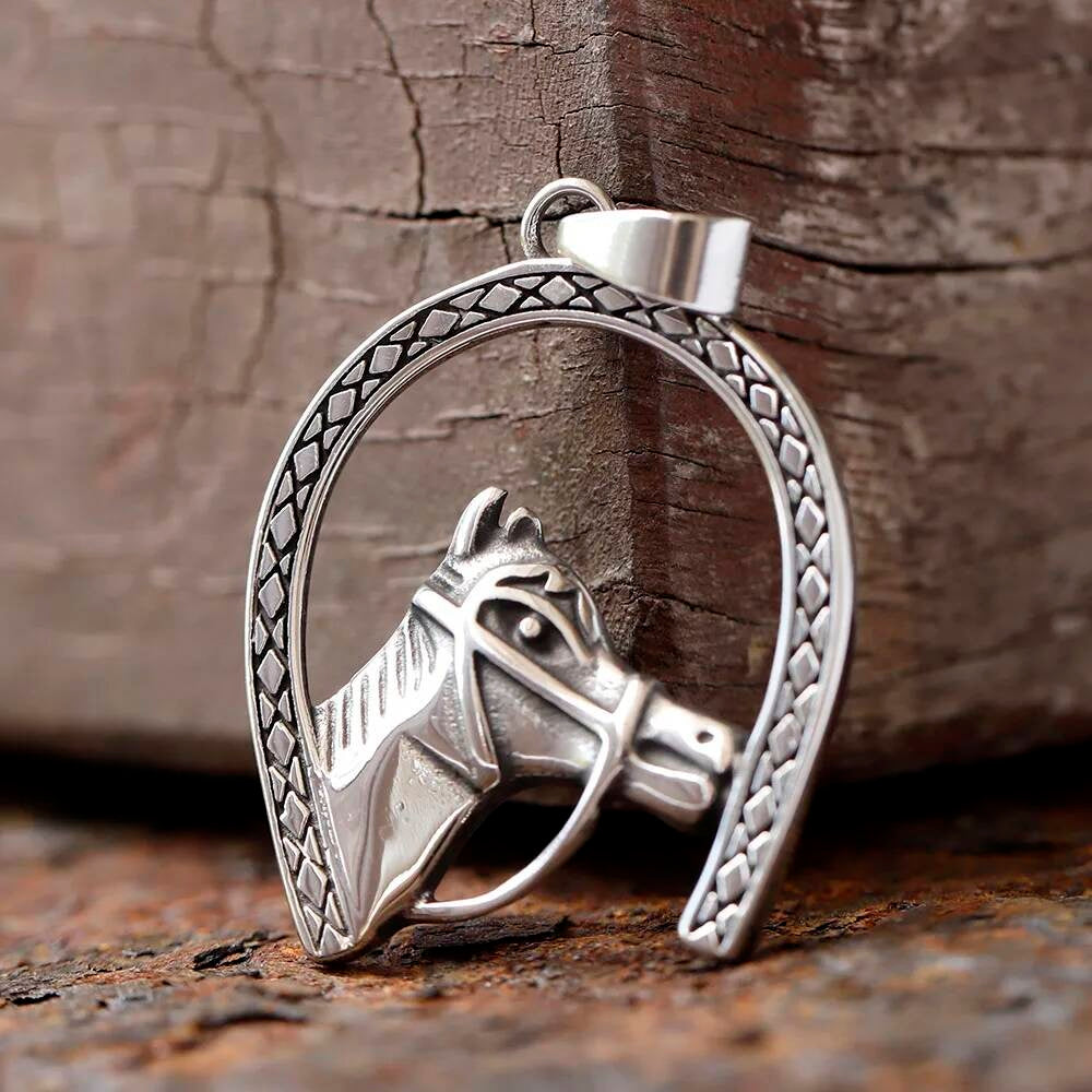 horse & Horseshoe Pendant Necklace – Equestrian Silver Jewelry