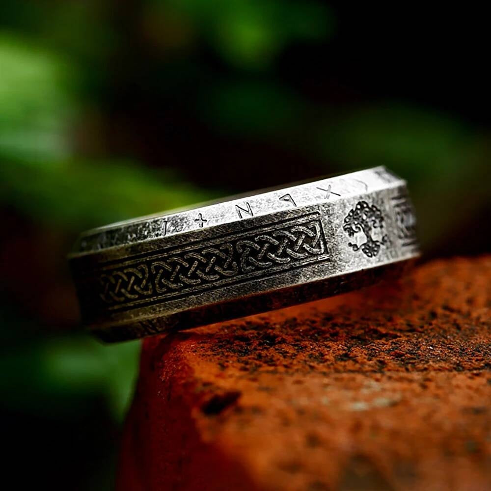 Vintage Viking Tree of Life Ring – 316L Stainless Steel Nordic–Celtic Amulet