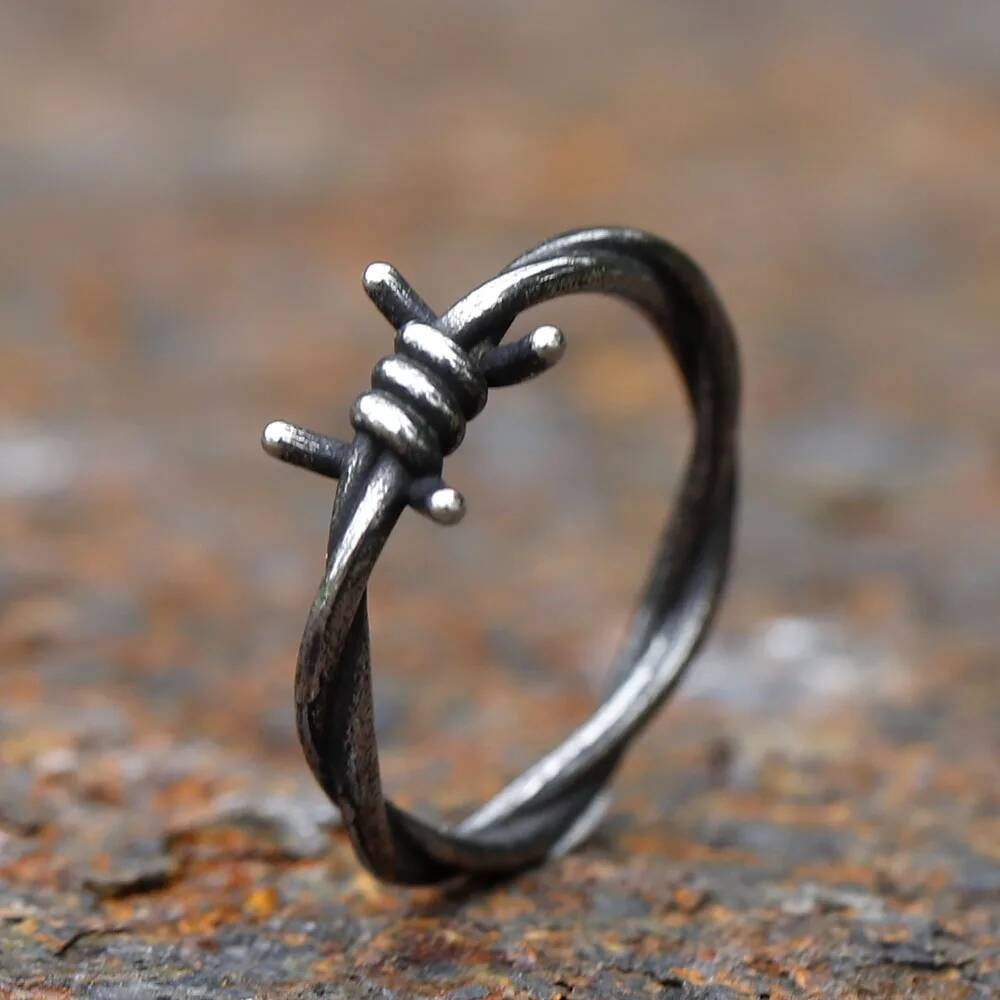 Retro Gothic Band Ring – 316L Stainless Steel Unisex Punk Biker Jewelry As Shown