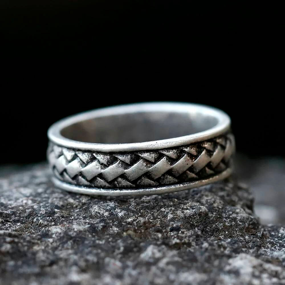 Minimalist Viking Knot Ring – 316L Stainless Steel Unisex Fashion Band