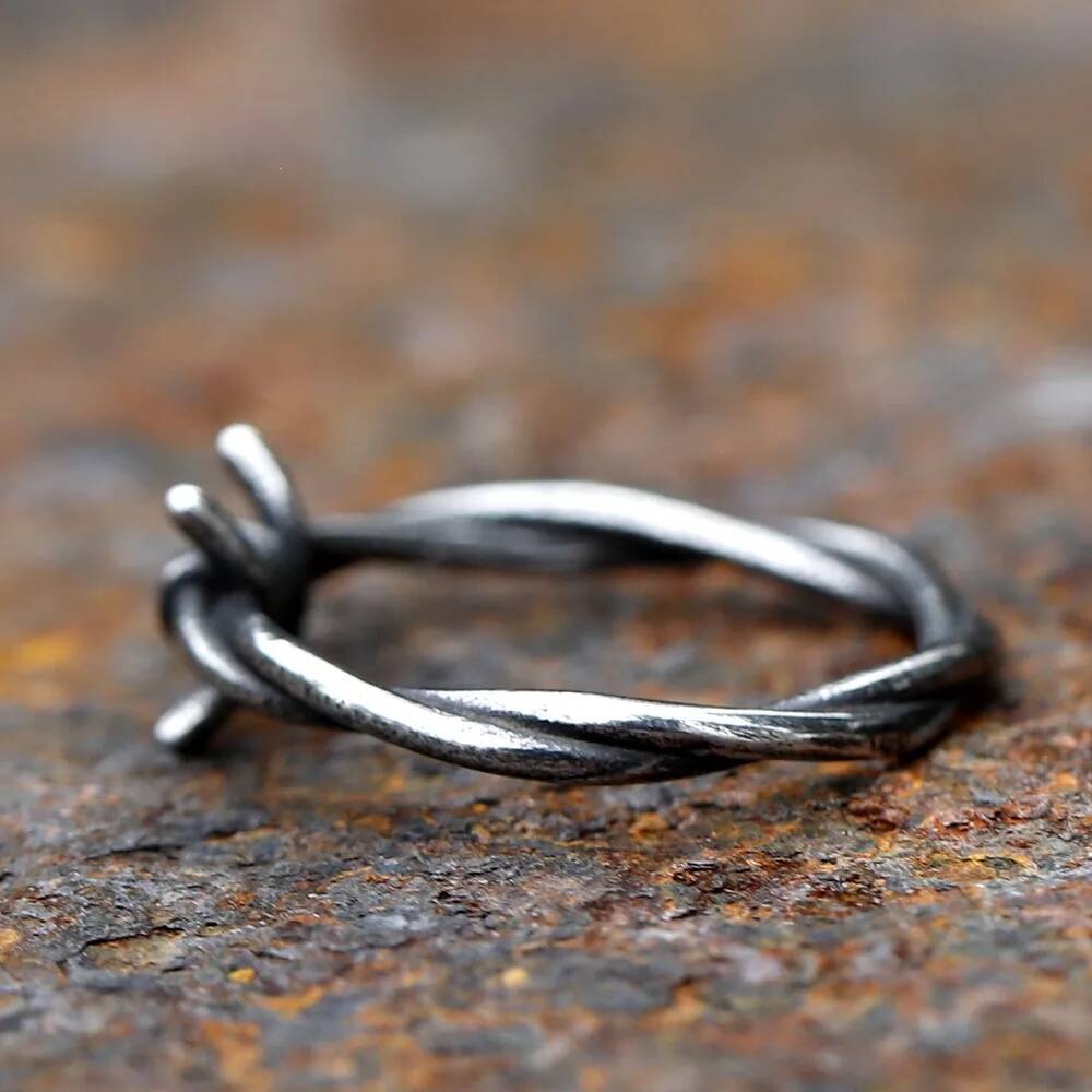 Retro Gothic Band Ring – 316L Stainless Steel Unisex Punk Biker Jewelry