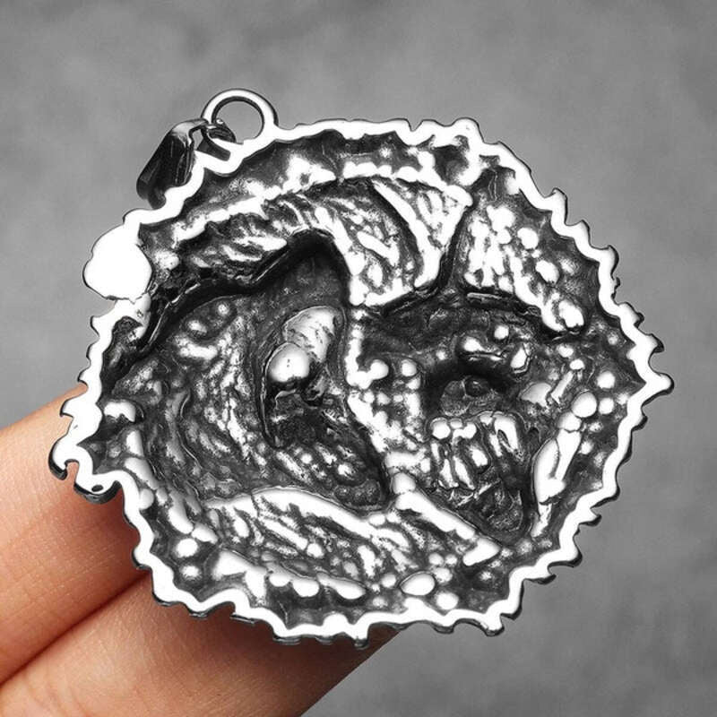 Viking Double Wolf Head Pendant Necklace – 316L Stainless Steel Norse Amulet