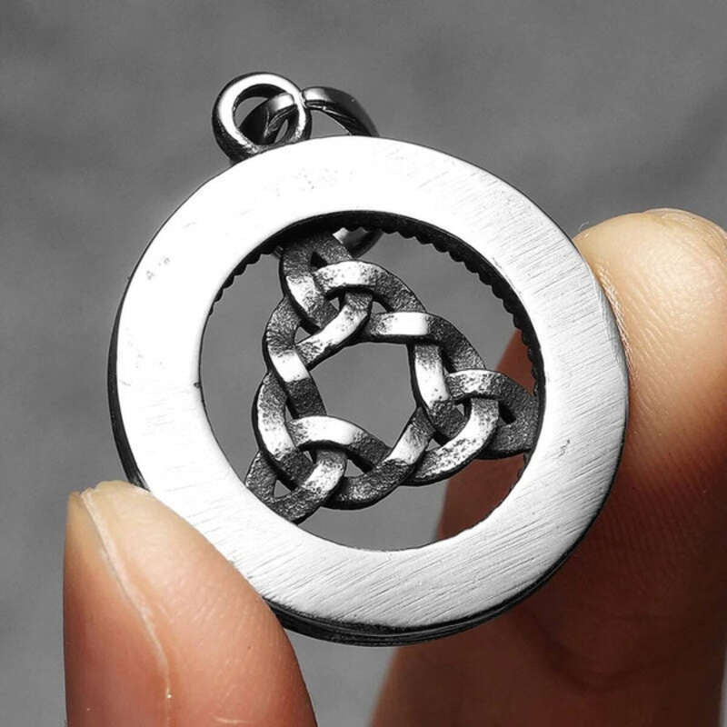 Celtic Triquetra Knot Pendant – Stainless Steel Circle Amulet Necklace