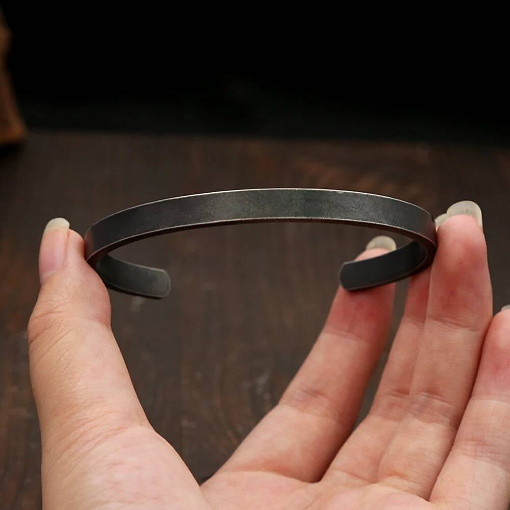 Matte Black Stainless Steel Cuff Bracelet – Minimalist 316L Open Bangle for Men & Women