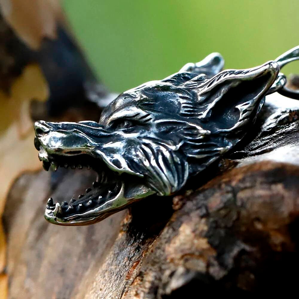 Wolf Head Pendant Necklace – Fierce Stainless Steel Wolf Pendant for Men