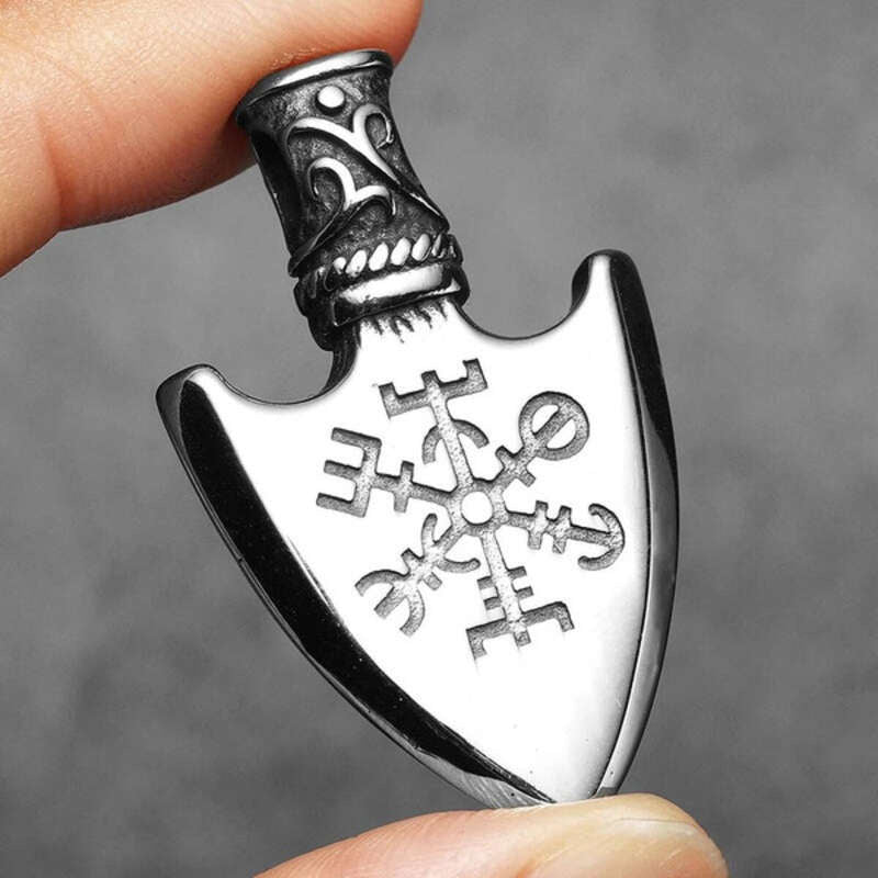 Viking Arrowhead Pendant Necklace – Double-Sided Rune Amulet in 316L Stainless Steel