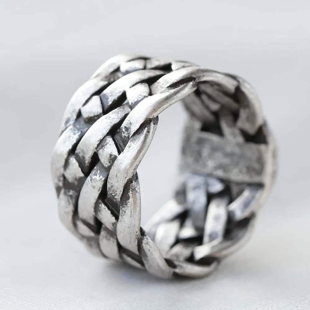 Chain-Knit Gothic Ring – 316L Stainless Steel High-Quality Punk Statement Band