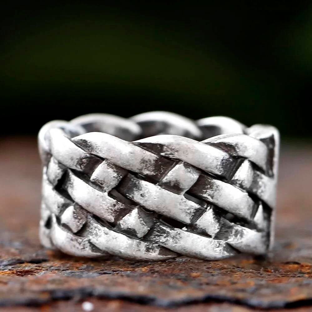 Chain-Knit Gothic Ring – 316L Stainless Steel High-Quality Punk Statement Band